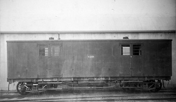 Covered van V 248, circa 1915