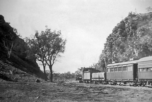 The Limited (original name for Ghan service) in Heavitree Gap, Alice Springs