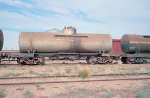 15.5.1981,Maree - tank wagon NTC7966 BP135 BP124 + part tank wagon NTC7905