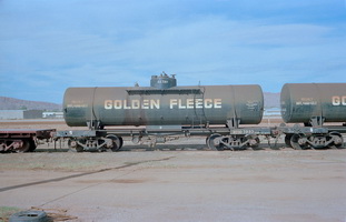 20.4.1980,Alice Springs - tank wagon NTOD7993 Golden Fleece