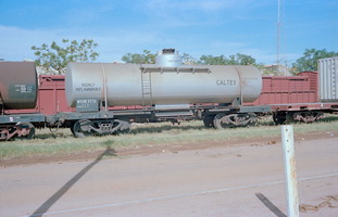 20.4.1980,Alice Springs - tank wagon NTOE1771 Caltex TK352 + part NRN1614