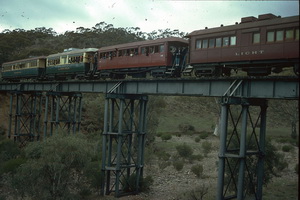 19<sup>th</sup> May 1986,Pichi Richi Railway train on Woolshed flat bridge - cars <em>Wandana</em> +  <em>Lincoln</em> + 74 + <em>Light</em>