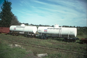 25<sup>th</sup> April 1989,Drysdale CR NTOD7992 + NTOD1772 tank wagons