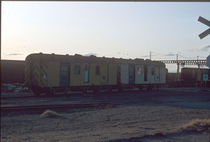 27.4.1992,Spencer Junction - LCL vans ABL401 - left + ABLP404 - right