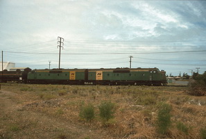 27.11.1994,Birkenhead GM30 + GM32 on oil train