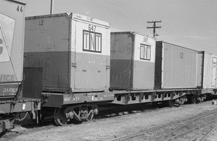 28.8.1976 - Alice Springs - NRH1478 with TNT containers Nos.647, 687 and CR container ZB407