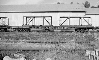 28.8.1976 - Alice Springs - NRH1483 fitted with CCS40 and CCR141