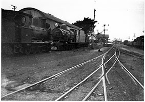 1948, locos SAR T249 + Y104 - station build + yard - Mount Gambier